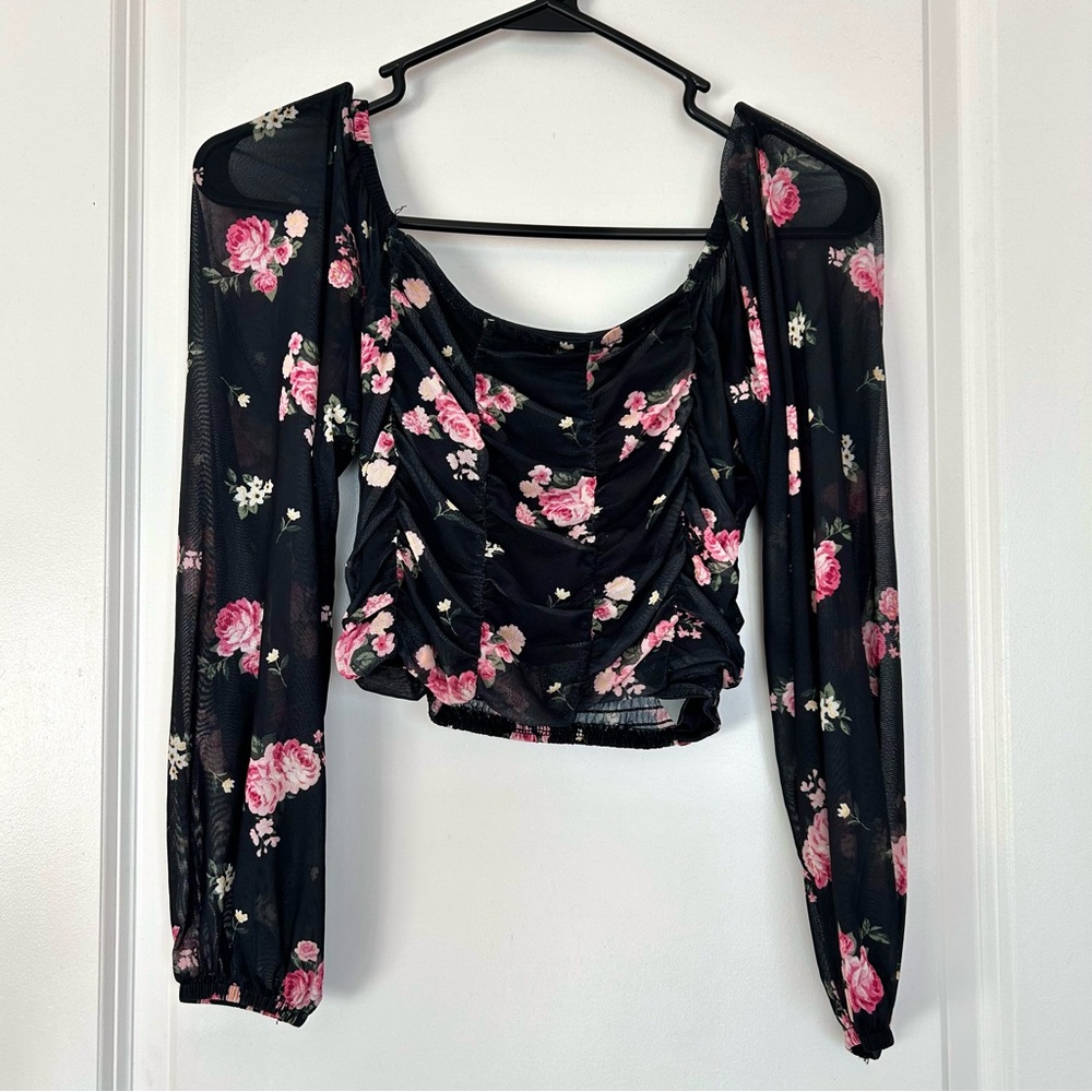 Madden Girl (XS) NWOT Floral Off the Shoulder Crop Top w/ Mesh Sleeves